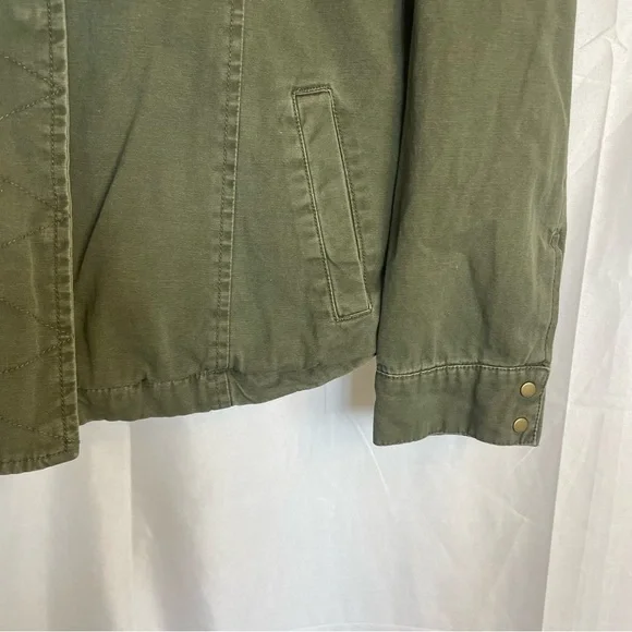 UNITED BY BLUE Women’s Green Cargo Utility Jacket Fill Zip Hood Size Medium - Picture 5 of 15